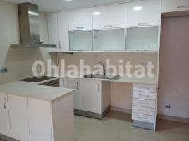 Alquiler piso, 67 m², cerca de bus y tren, seminuevo