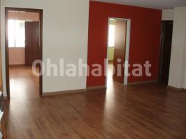 Lloguer despatx, 80 m², prop de bus i tren, Calle d'En Blanc
