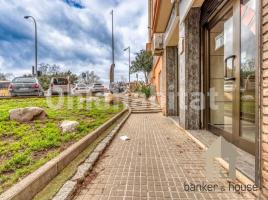 Business premises, 57 m², Zona
