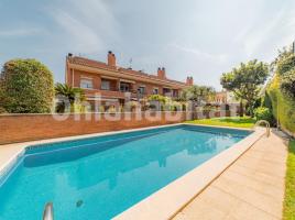 Casa (unifamiliar adossada), 290 m², Zona