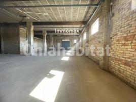 Local comercial, 650 m², Zona