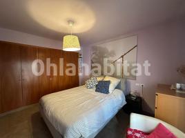 Casa (unifamiliar adosada), 258 m², cerca de bus y tren, seminuevo