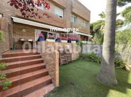 Casa (unifamiliar adosada), 202 m², Zona