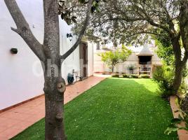  (unifamiliar adossada), 123 m², près de bus et de train, Calle Cronista Muntaner