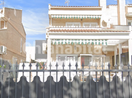 Houses (terraced house), 163 m², Calle Guatemala, 2