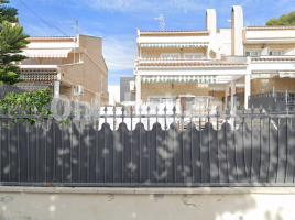 Houses (terraced house), 163 m², Calle Guatemala, 2