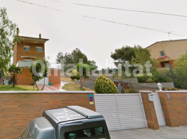 Casa (chalet / torre), 280 m², cerca de bus y tren, seminuevo, Calle Josep Iturbi, 28
