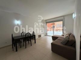 Alquiler piso, 68 m², seminuevo, Zona