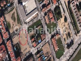 , 1036 m², près de bus et de train, Calle de Sant Jordi, 36