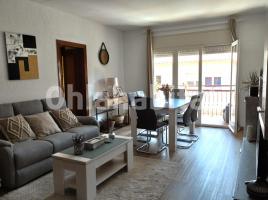 Pis, 85 m², près de bus et de train, Calle de València