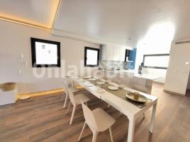Casa (unifamiliar aislada), 570 m², seminuevo, Calle de Maria Aurèlia Capmany