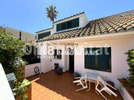 Houses (terraced house), 219 m², near bus and train