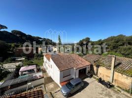 Casa (unifamiliar adosada), 301 m², Zona