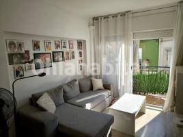 Flat, 47 m², near bus and train