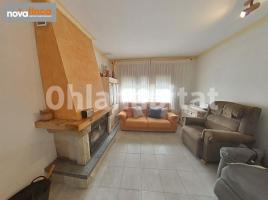  (unifamiliar adossada), 194 m²