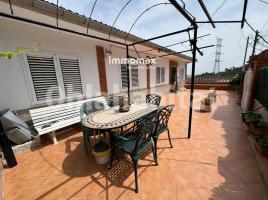 Casa (unifamiliar adossada), 270 m², Zona