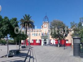 Piso, 81 m², cerca de bus y tren