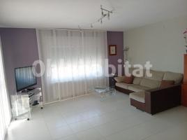 Casa (unifamiliar adosada), 242 m²