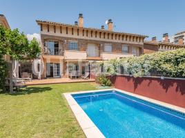 Casa (xalet / torre), 324 m², prop de bus i tren, Calle Santiago Rusiñol