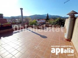 Houses (terraced house), 358 m², near bus and train
