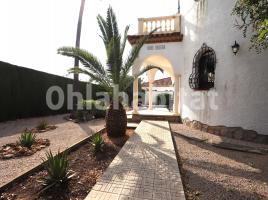 Houses (villa / tower), 180 m², Calle Romaní