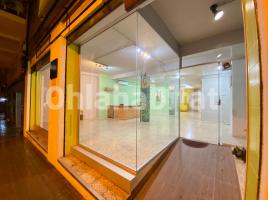 Local comercial, 170 m², cerca bus y metro, Calle de les Açores