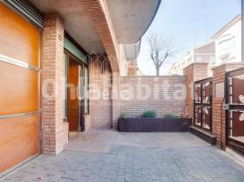 Houses (terraced house), 415 m², almost new, Zona
