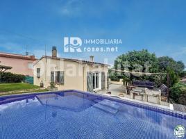 Casa (unifamiliar adossada), 144 m², Zona