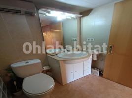 Apartamento, 60 m², cerca de bus y tren, seminuevo, Calle Sant Cristòfol