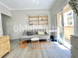 Piso, 57 m², cerca de bus y tren, Calle de Emilia Pardo Bazán