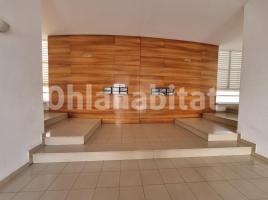 Piso, 83 m², cerca de bus y tren