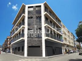 Piso, 76 m², seminuevo, Zona