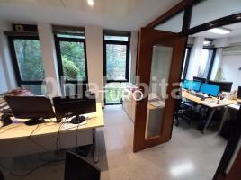 Propietat vertical, 190 m², Zona