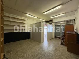 Local comercial, 38 m², cerca de bus y tren, Calle Almeria