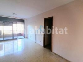 Piso, 99 m², cerca de bus y tren, Calle Riu Ter