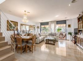 Houses (villa / tower), 310 m²