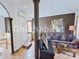 Houses (villa / tower), 336 m², Calle Petita Circumval·lacio