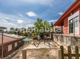 Houses (villa / tower), 144 m², almost new, Calle Romani