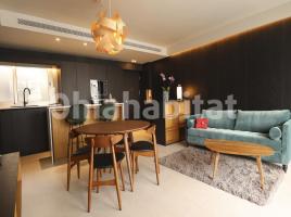 Alquiler ático, 100 m², cerca bus y metro, Calle d'Europa