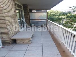 Pis, 108 m², prop de bus i tren