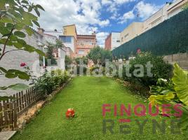 Houses (terraced house), 184 m², almost new