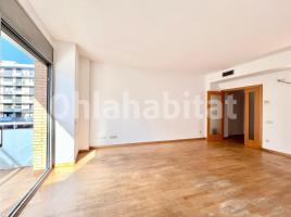 Lloguer pis, 126 m², prop de bus i tren, Calle de Pere IV, 192