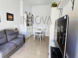 Piso, 68 m², cerca de bus y tren, seminuevo