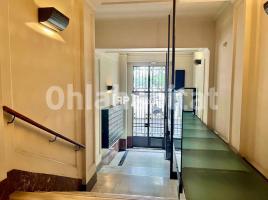 Louer , 140 m², Zona