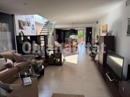 Casa (chalet / torre), 250 m², seminuevo