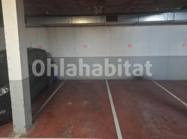 For rent parking, 12 m², Calle d'Enric Delaris, 56