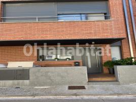 Houses (terraced house), 248 m², almost new, Calle de l'Abat Escarré