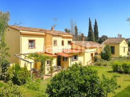 Casa (unifamiliar adossada), 400 m², Zona