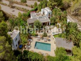 Houses (villa / tower), 405 m², almost new, Calle Casa Victoria