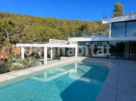 Houses (villa / tower), 820 m²